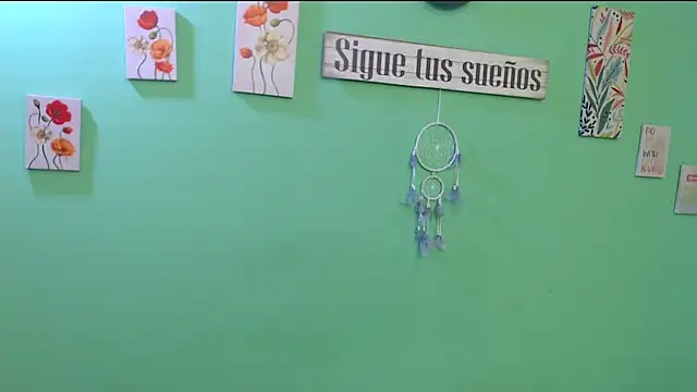 Snapshot of evaleribigtits18 chatting on 02-14-26, 03:01 evaleribigtits18 online show from 02-14-26, 03:01