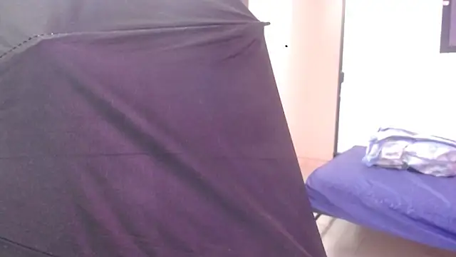 Snapshot of evaleribigtits18 chatting on 01-19-26, 01:09 evaleribigtits18 online show from 01-19-26, 01:09