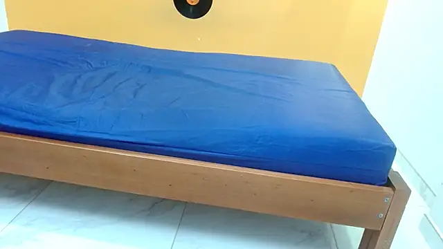 evaleribigtits18 online show from 09-12-25, 02:50