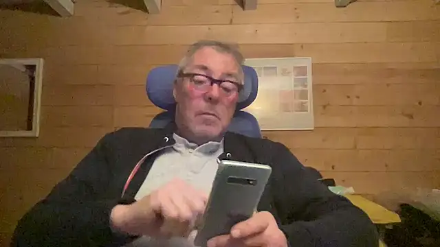 Snapshot of lelohop chatting on 01-24-25, 05:53 lelohop online show from 01-24-25, 05:53