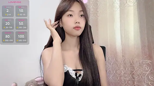 Snapshot of Lvy--v chatting on 09-12-25, 01:39 Lvy--v online show from 09-12-25, 01:39