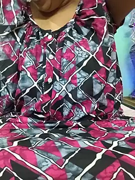 Snapshot of MUMTAJ-1 chatting on 07-11-26, 12:11 MUMTAJ-1 online show from 07-11-26, 12:11