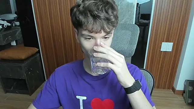 calvin love you online show from 05-08-26, 05:17