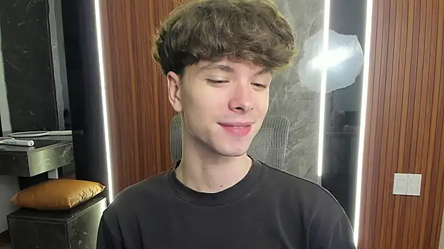 calvin love you online show from 04-29-26, 05:06