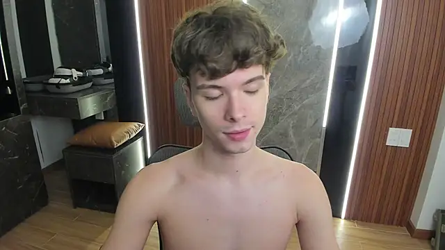 Snapshot of calvin_love_you chatting on 07-01-26, 02:06 calvin love you online show from 07-01-26, 02:06