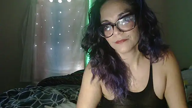 Snapshot of ManaB88 chatting on 05-10-26, 04:53 ManaB88 online show from 05-10-26, 04:53