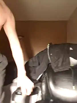 Snapshot of smdog1 chatting on 12-29-24, 02:27 smdog1 online show from 12-29-24, 02:27