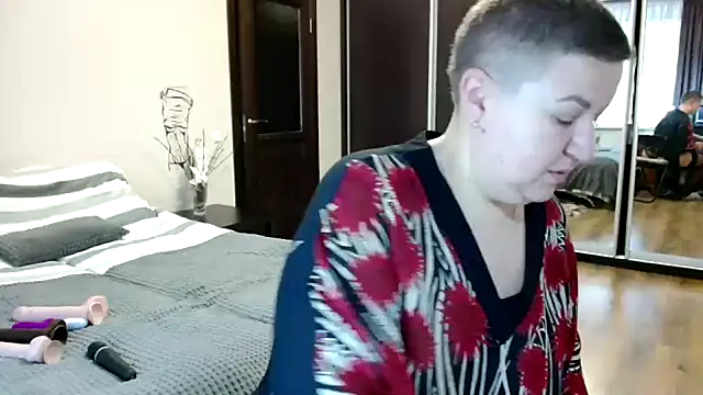 Annet1912 online show from 12-17-25, 09:25