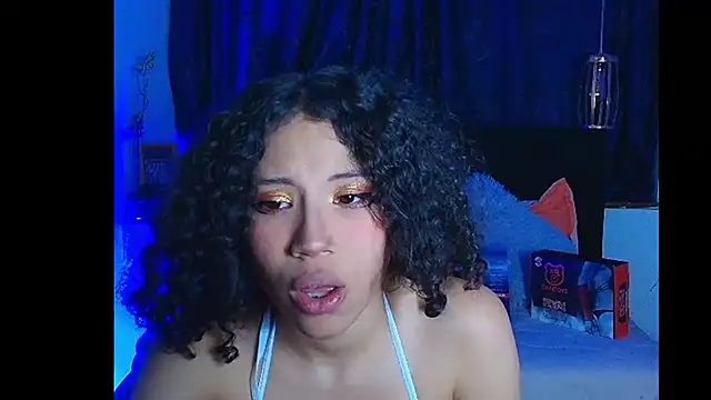 Snapshot of avans_15 chatting on 02-15-25, 10:44 avans 15 online show from 02-15-25, 10:44