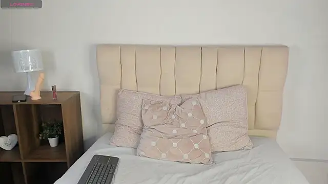 sweet quinn online show from 01-21-25, 04:37