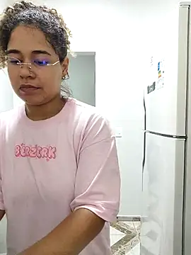 VitoriaFernandes online show from 02-17-26, 10:29