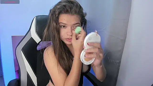 PaigeJayden online show from 11-22-25, 04:00