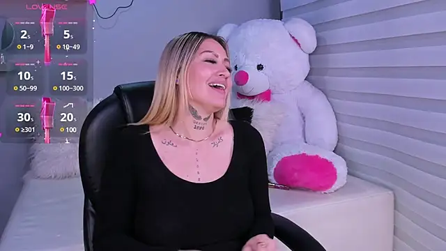 Alexasmith06 online show from 03-11-25, 01:37