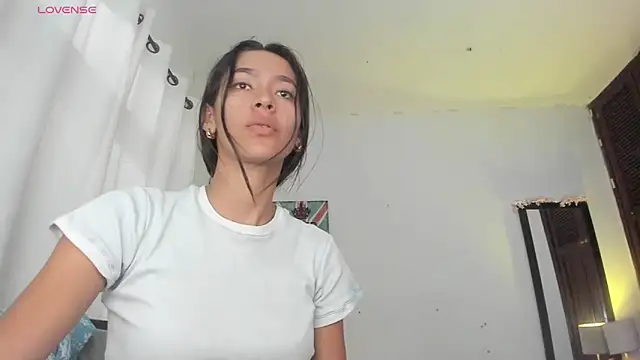 Sophie sweett19 online show from 10-10-25, 08:20