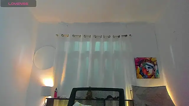 Snapshot of Sophie_sweett19 chatting on 06-07-26, 02:06 Sophie sweett19 online show from 06-07-26, 02:06