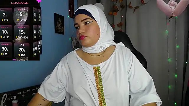 Snapshot of Falak-Yasin chatting on 09-16-25, 12:17 Falak-Yasin online show from 09-16-25, 12:17