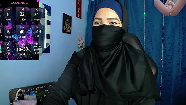 Snapshot of Falak-Yasin chatting on 09-23-25, 12:12 Falak-Yasin online show from 09-23-25, 12:12