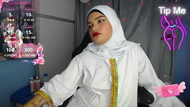 Snapshot of Falak-Yasin chatting on 03-19-25, 12:34 Falak-Yasin online show from 03-19-25, 12:34