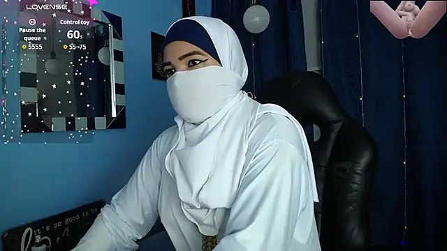 Snapshot of Falak-Yasin chatting on 09-27-25, 12:11 Falak-Yasin online show from 09-27-25, 12:11