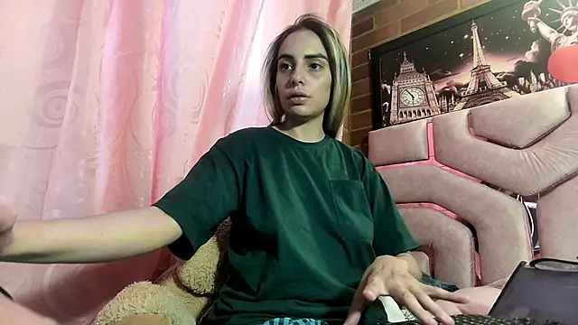 ValeriaLacrozee online show from 06-05-26, 02:56