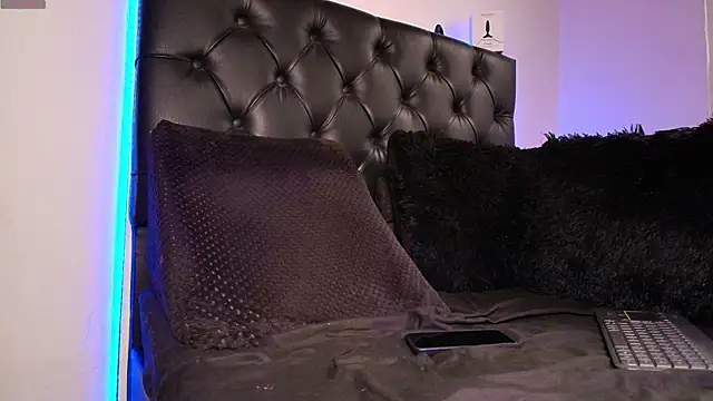 James1lee  online show from 04-08-26, 09:16