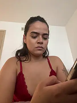 rebeccaareys online show from 12-31-24, 07:07