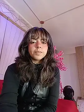 ivannabellini online show from 06-01-26, 01:22