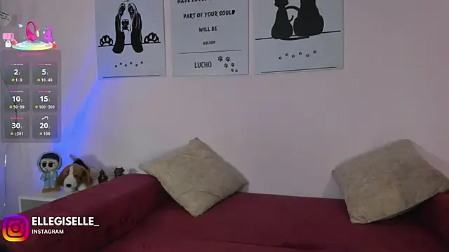ElleGisellee online show from 09-30-25, 06:30
