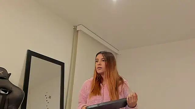 sofiarouge online show from 03-19-25, 02:16