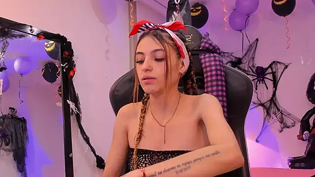 sofiarouge online show from 10-24-25, 07:35