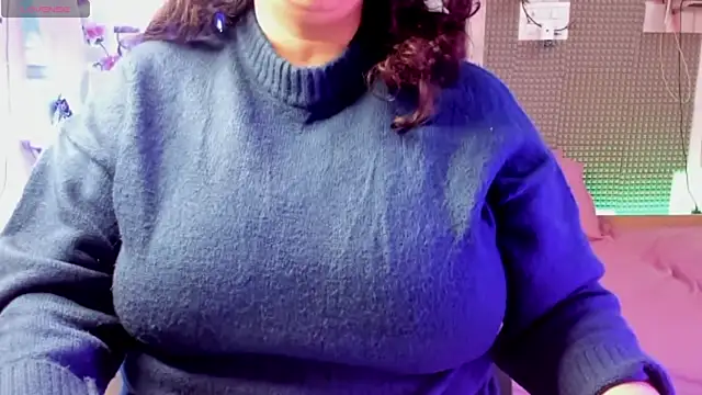 Snapshot of Gulabi_Queen chatting on 12-05-24, 05:12 Gulabi Queen online show from 12-05-24, 05:12