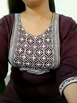 Arohi is Live online show from 01-28-25, 08:36