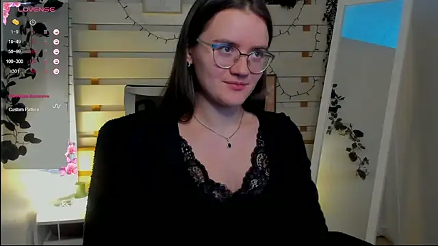 Snapshot of Josephine_jo chatting on 02-27-26, 01:33 Josephine jo online show from 02-27-26, 01:33