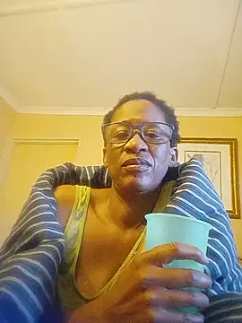 Snapshot of bustybillies chatting on 06-14-26, 02:29 bustybillies online show from 06-14-26, 02:29