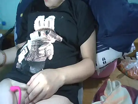 Snapshot of Mine-999 chatting on 10-24-25, 02:16 Mine-999 online show from 10-24-25, 02:16