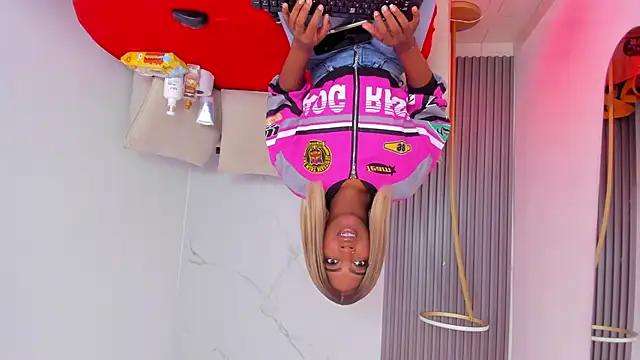 ebonydreams01 online show from 12-14-25, 11:38