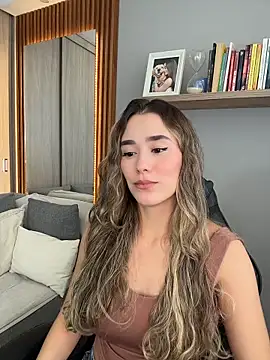Snapshot of FridaKlein chatting on 04-21-26, 08:04 FridaKlein online show from 04-21-26, 08:04