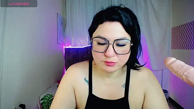  curvy latina online show from 03-18-25, 12:17