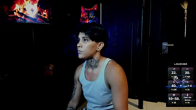 Snapshot of ZhoeStrong chatting on 09-19-25, 04:49 ZhoeStrong online show from 09-19-25, 04:49