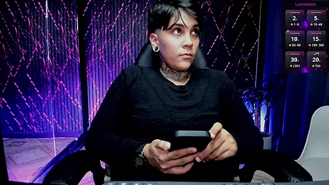 ZhoeStrong online show from 02-05-26, 11:44