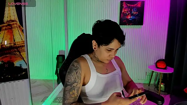 ZhoeStrong online show from 05-15-26, 05:33