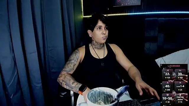 ZhoeStrong online show from 11-13-25, 09:30