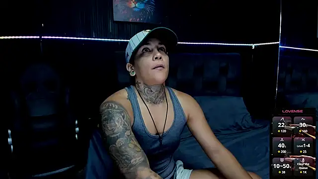 ZhoeStrong online show from 10-30-25, 10:39