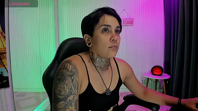 ZhoeStrong online show from 05-27-26, 01:48