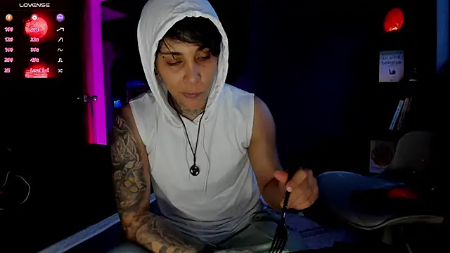 ZhoeStrong online show from 07-06-26, 11:18
