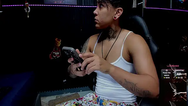 ZhoeStrong online show from 12-02-25, 10:22