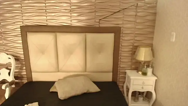 sofiaclauss online show from 10-12-25, 09:38