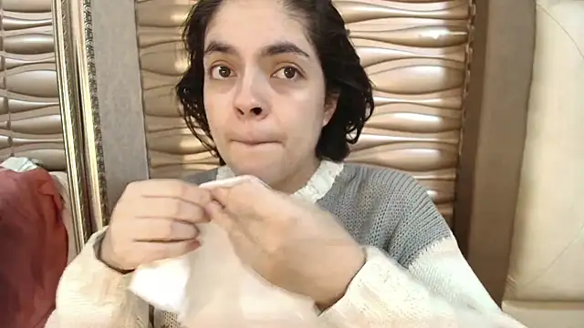 sofiaclauss online show from 10-13-25, 09:49