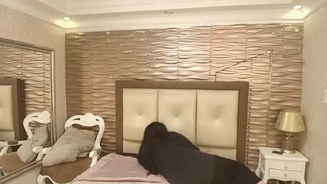 sofiaclauss online show from 10-26-25, 09:26