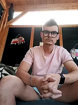 GLouglou19 online show from 04-28-26, 03:49